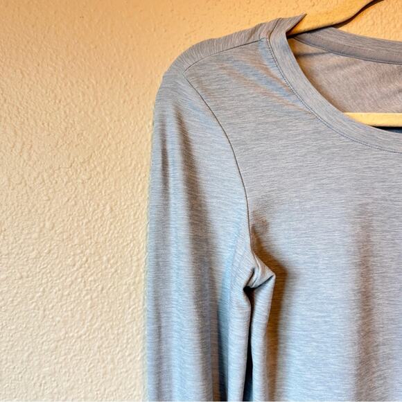 Title Nine Light Blue Ruched Long Sleeve Tee Shirt Womens XS Casual Gorpcore Top - Picture 3 of 10